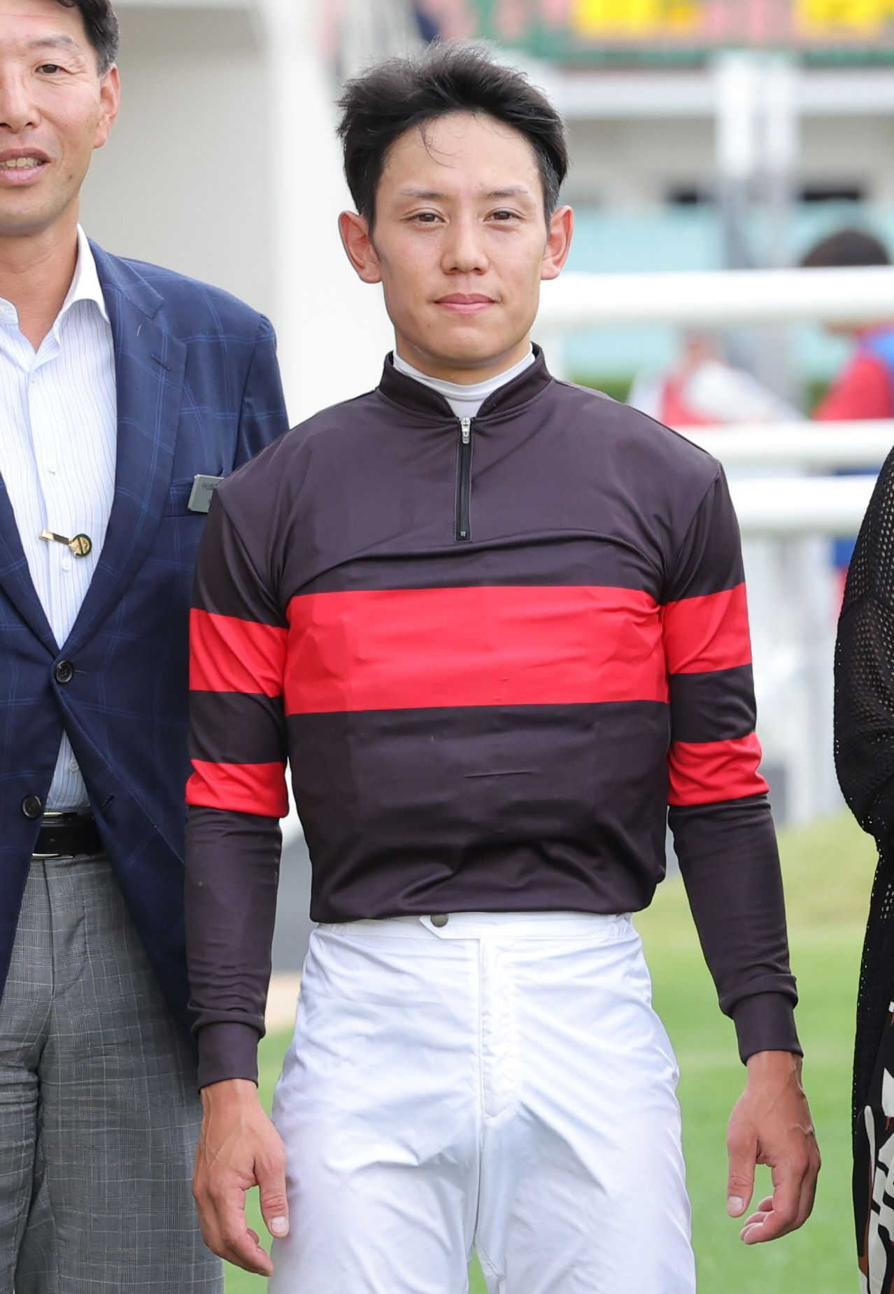 落馬負傷の菱田裕二騎手　左上腕骨折、肺挫傷との診断　テーオーロイヤル始動戦・京都大賞典は乗り代わりか