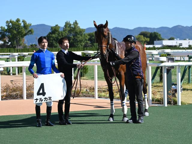 【メイクデビュー京都4Rレース後コメント】ナルカミ坂井瑠星騎手ら