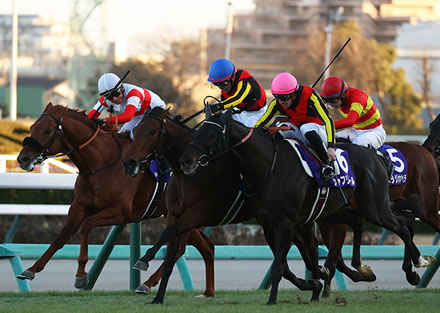 【悲報】3歳牝馬64年ぶり有馬記念制覇のレガレイラさん、特別賞無し