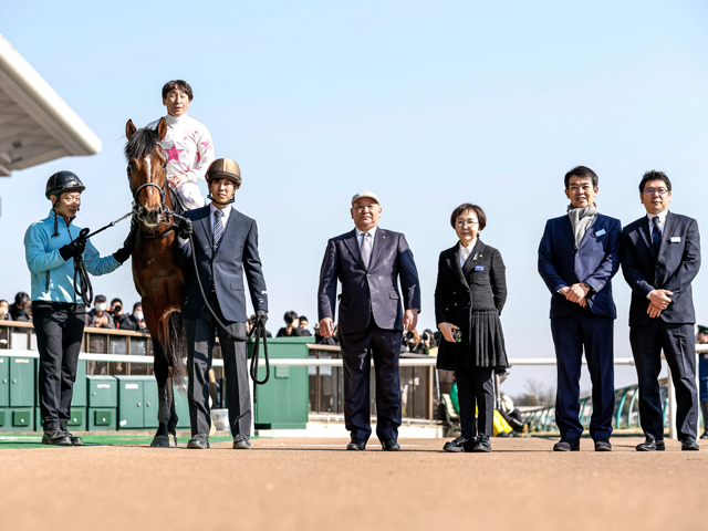 【メイクデビュー東京5Rレース後コメント】マテンロウバローズ昆貢調教師ら