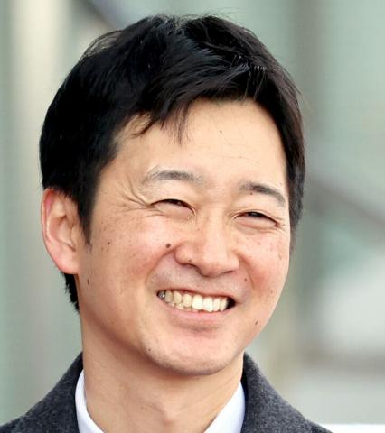 園田競馬の交流競走でJRAの井上智史調教師が3月の開業後初勝利