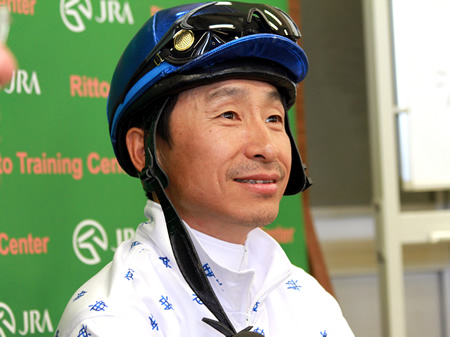 横山典弘さんって現役長いけど「横山典弘といえばこの馬」って馬が1頭もいないよな