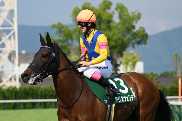 【府中牝馬S予想】初夏に施行する府中牝馬Sの馬場傾向