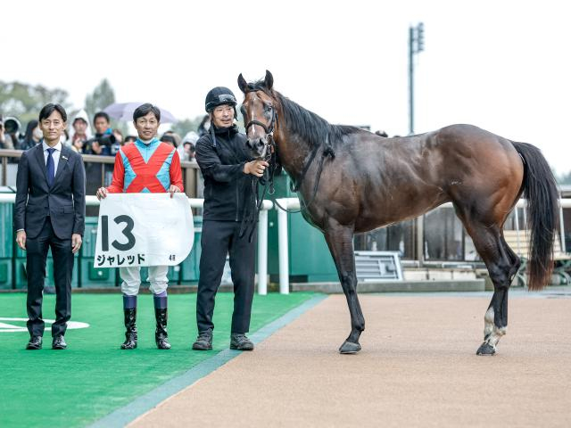【メイクデビュー東京4Rレース後コメント】ジャレッド武豊騎手ら