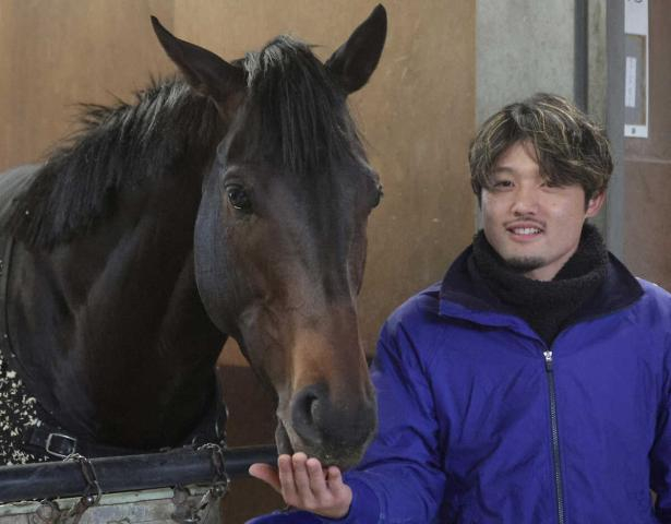 有馬記念Vから一夜明けたミュージアムマイル「馬房に入った瞬間、ゴロンと…」