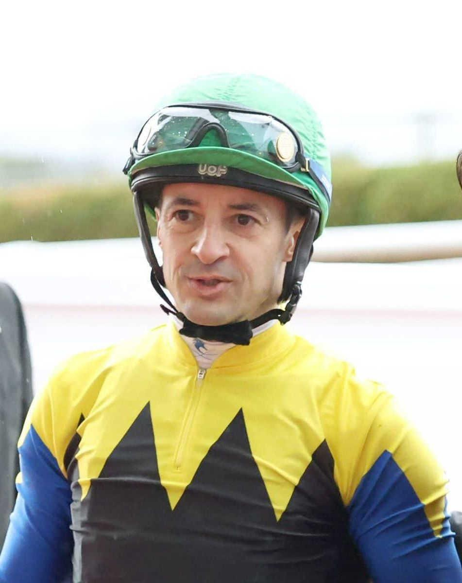 ルメールが８度目のリーディング獲得　「騎手大賞」も同時受賞　調教師部門は杉山晴師