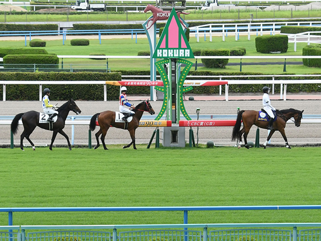 【小倉5R新馬戦結果】キタサンブラック産駒アンジュドジョワが競り合いを制す