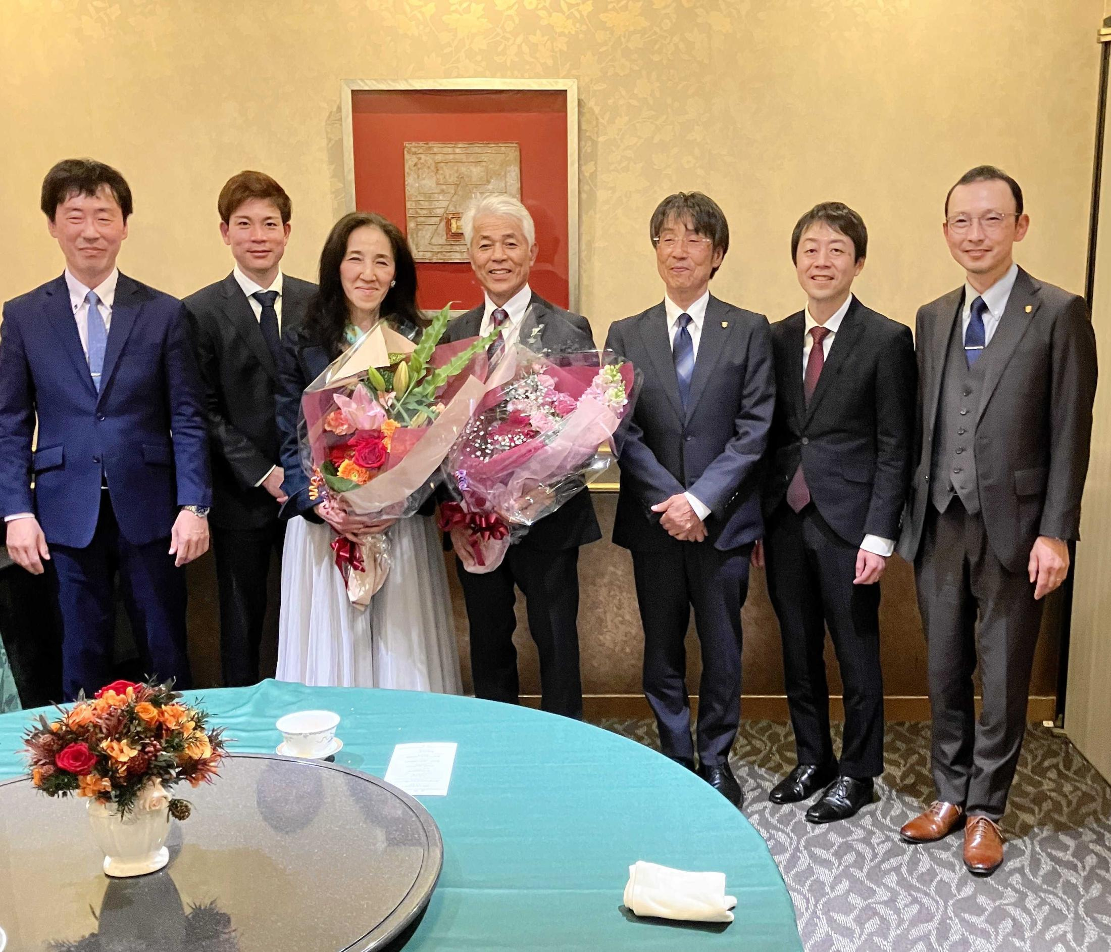 国枝師「お疲れさま会」で弟子たちが感謝