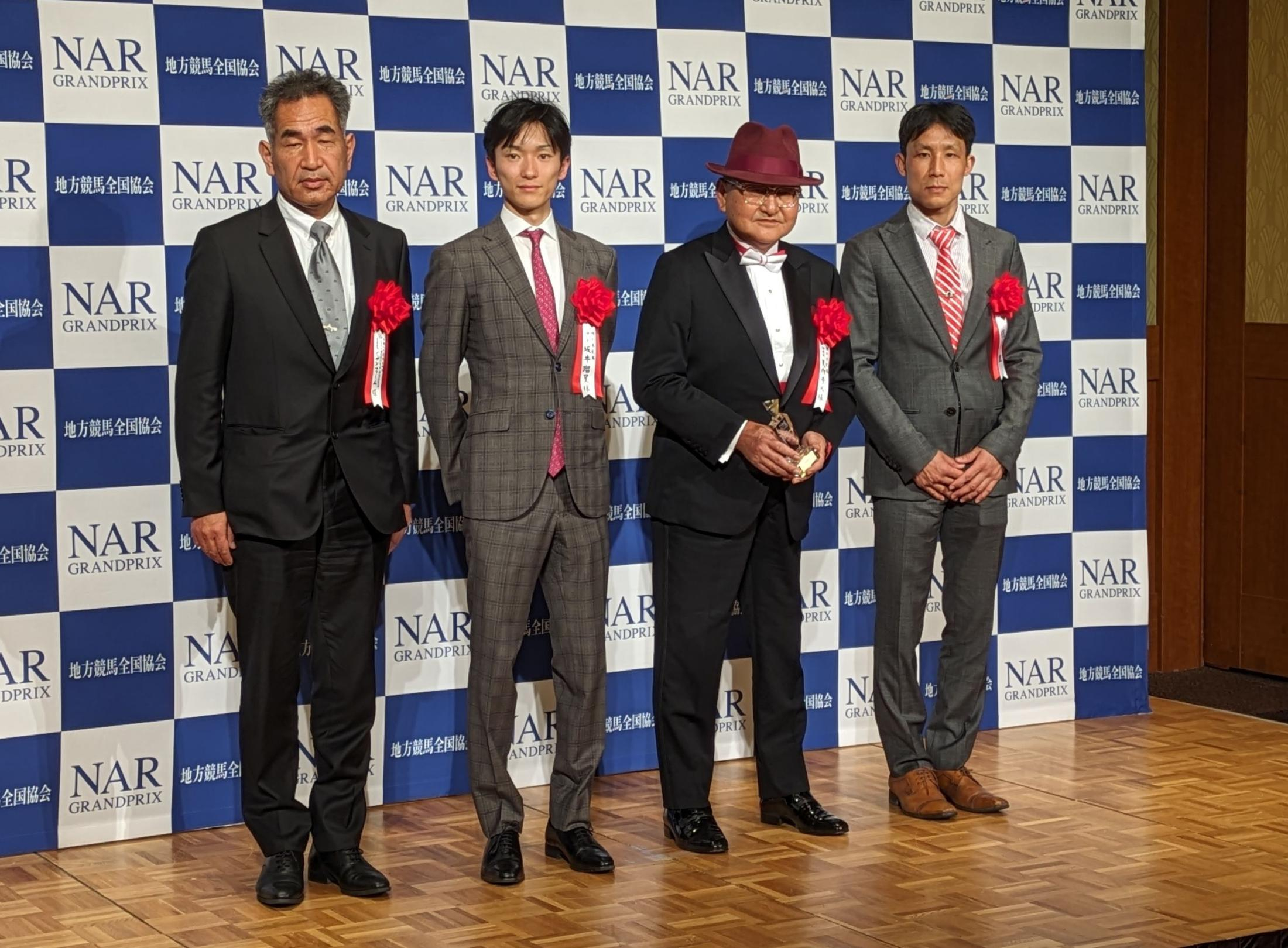 【地方競馬】フォーエバーヤングを管理する矢作師は「すごい馬だと思います」と笑顔　「今回は荒山君の馬と対戦ですが、打越君、藤田君の馬とも世界で対決したい」と後輩調教師にエール