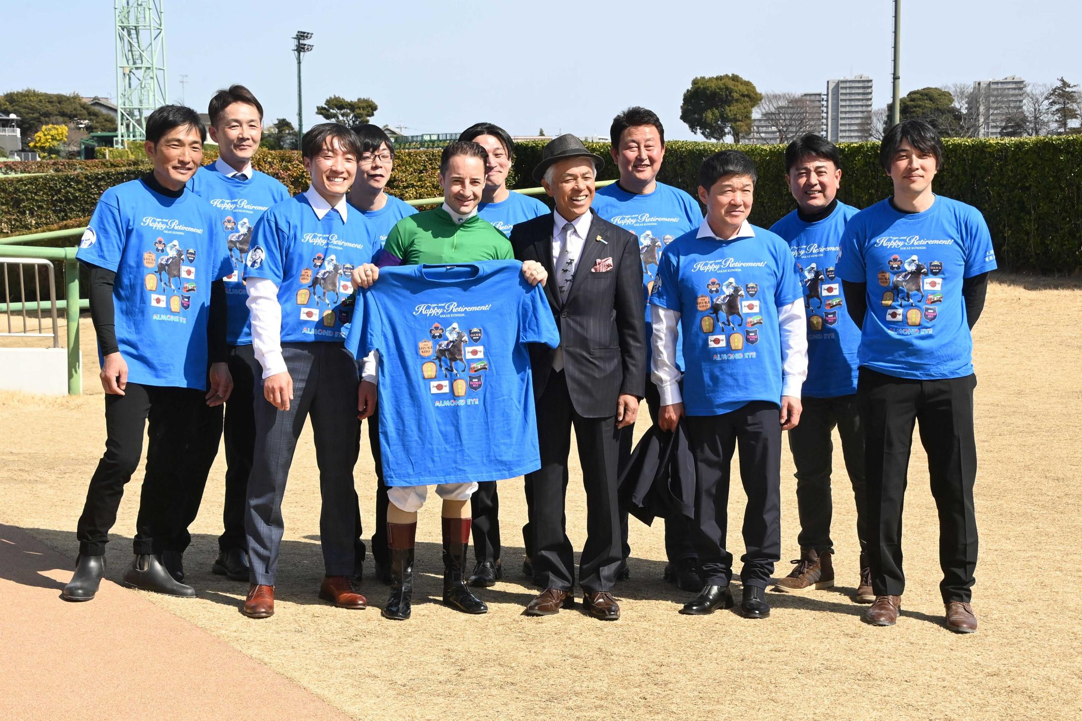 アーモンドアイなど手掛けた国枝師　ラストデ−に晴れやか笑顔「無事に終わって良かった」中山４Ｒをチャーリーで制しＪＲＡ通算１１２３勝