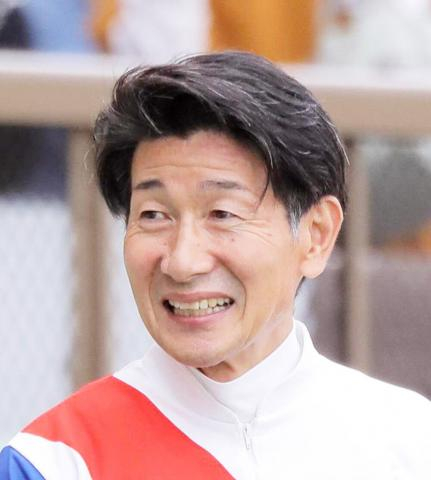 「これからは俺より長く乗って」最年長の柴田善臣騎手がJRA通算3000勝達成の横山典弘騎手に祝福のエール