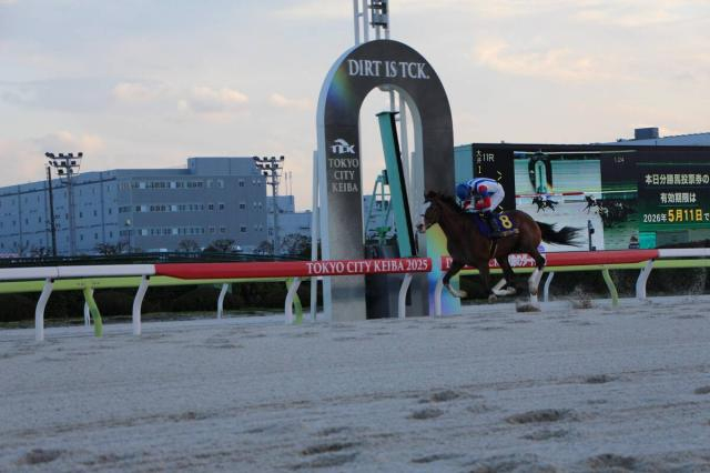 【大井競馬】ナンセイホワイトが重賞初制覇!初めての1400メートルで「はじけてくれると信じていた」安藤洋一騎手も絶賛〜フジノウェーブ記念