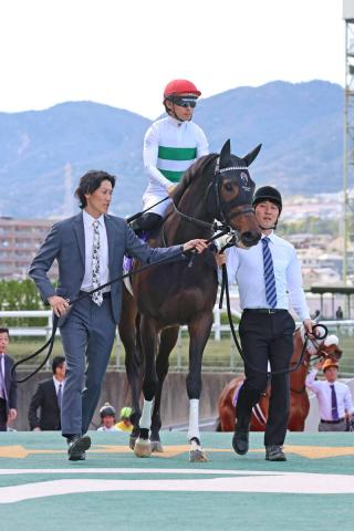 【大阪杯】川田将雅騎手のショウヘイは末脚不発で10着　友道調教師「直線では余力がなかった」