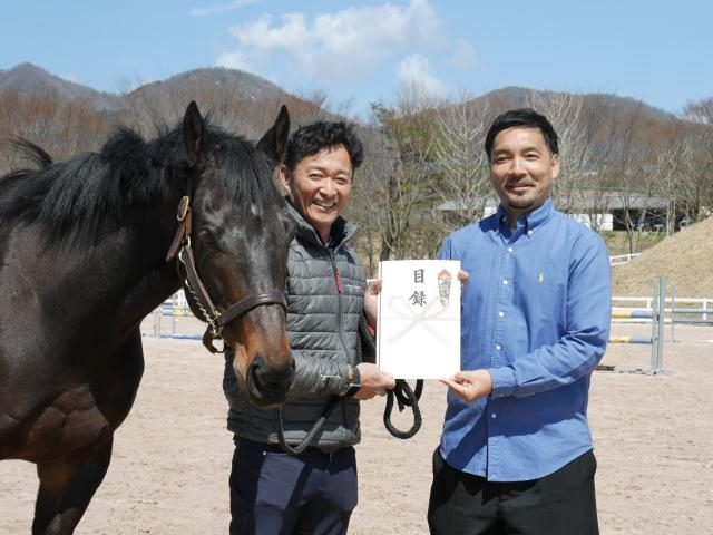 株式会社SPURSが「オールド・フレンズ・ジャパン」に寄付金贈呈 当日はオーソクレースも同席