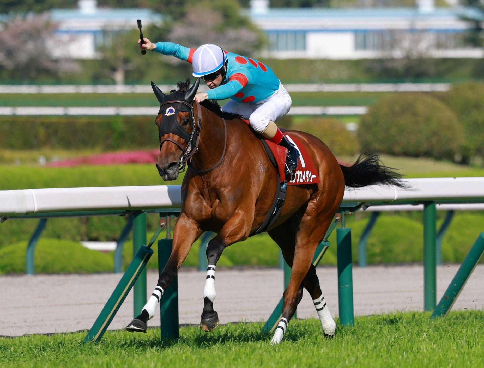 【阪神牝馬Ｓ】昨年の２冠牝馬エンブロイダリーが人気に応えて逃げ切りＶ　ルメール「止まらなかったね」