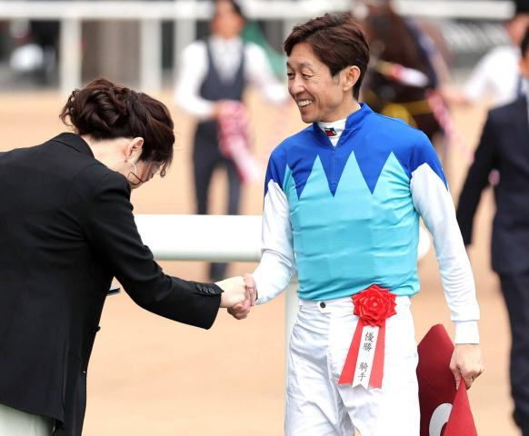 【読売マイラーズC】武豊騎手が18年5か月ぶりの2日連続重賞勝利　24年2歳マイル王アドマイヤズームを復活に導く