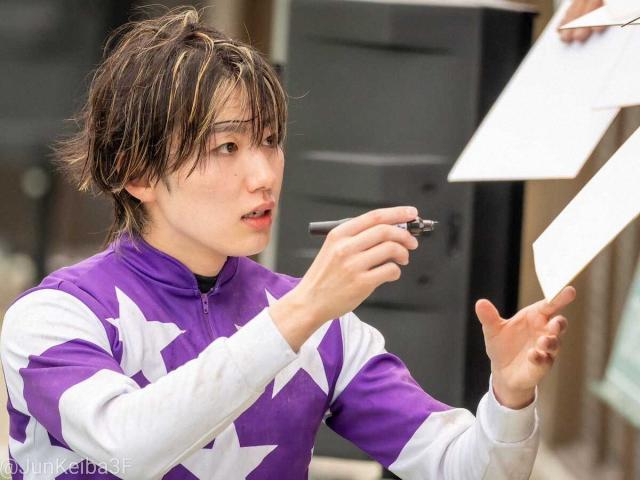 “美容男子”斎藤新が明かす美肌ルーティン　圧倒的ルックス　SNSで話題