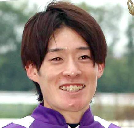 国内最少9戦で8勝の超固め勝ち　笠松の渡辺竜也騎手が2日間で11戦10勝　SNS「ルメールじゃん」「競馬の神様だ」