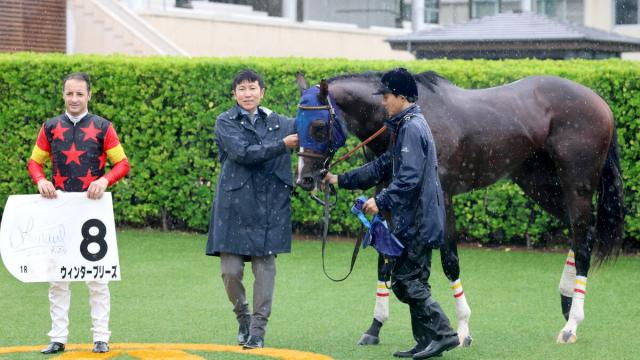 2歳未勝利のスーパーレコードにルメール騎手も思わず興奮「すごい」　ウィンターブリーズがダート初戦で圧勝
